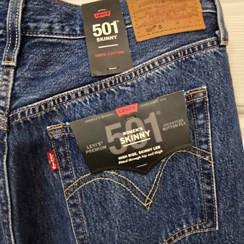 NWT Levi skinny 501 jeans sz 30/32